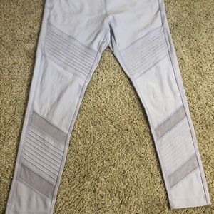 ❌ [SOLD] ❌ Lavender Leggings